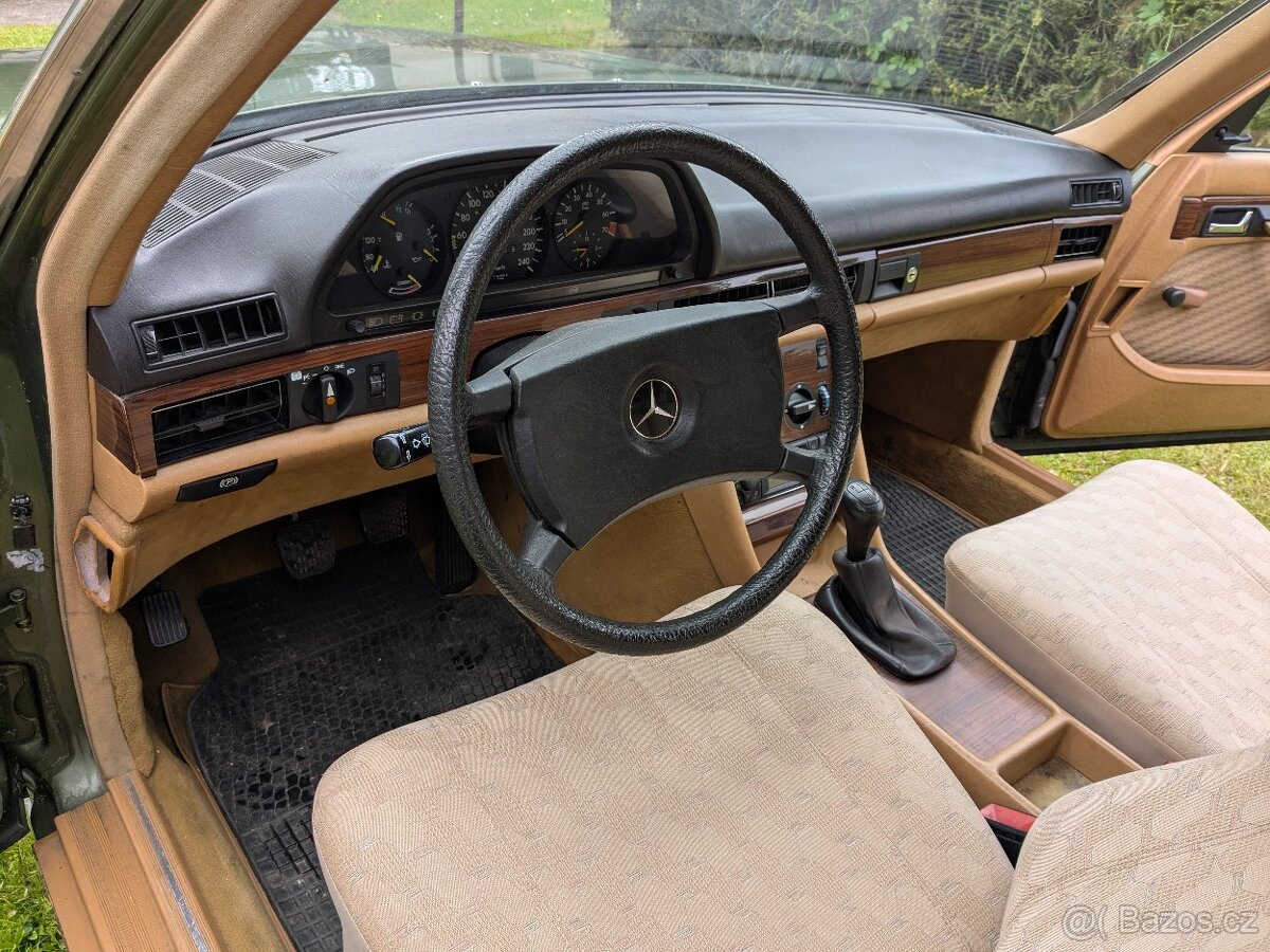 Mercedes-Benz W126 - 3