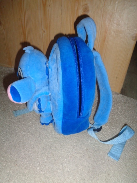 Plyšový batoh Stitch- velmi moderní a oblíbený - 3