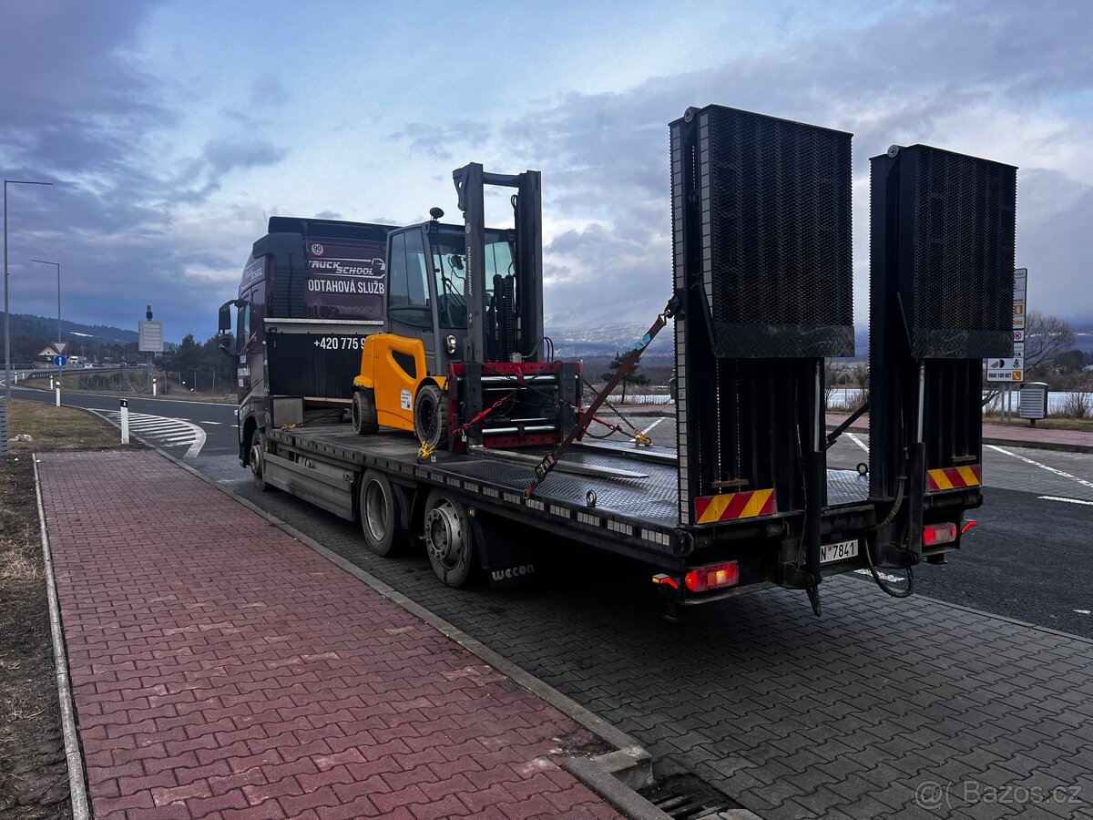 Přeprava doprava strojů - 3