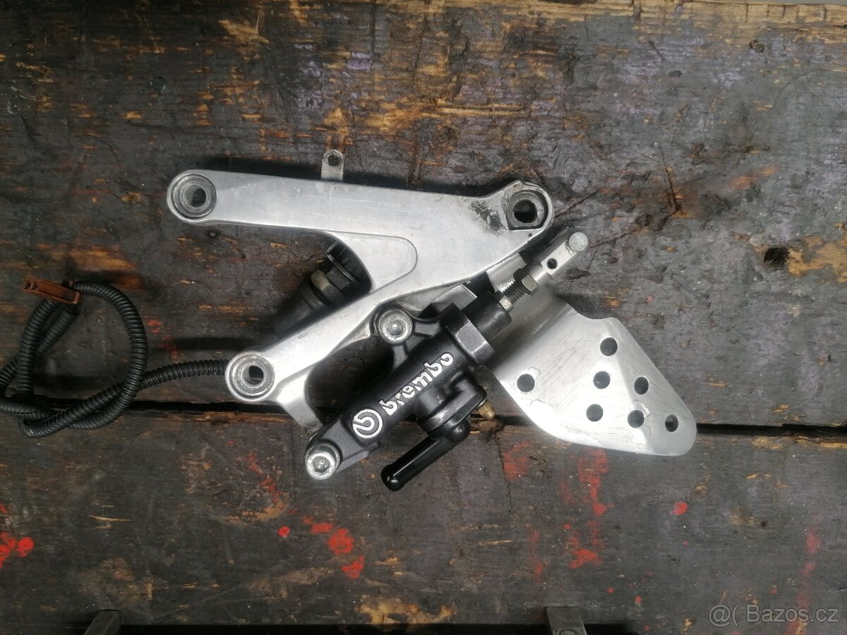 Yamaha R6 2000 díly - 3