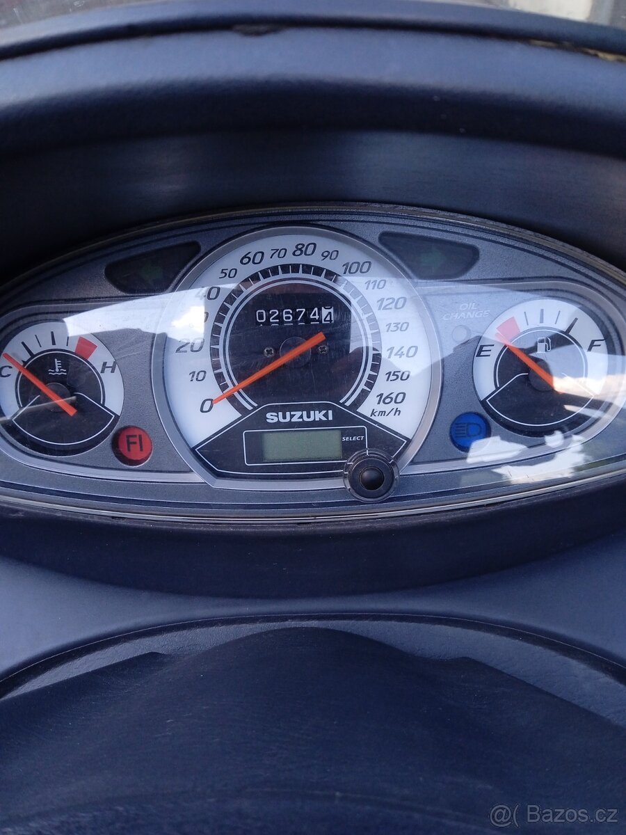 Suzuki Burgman 200 - 3