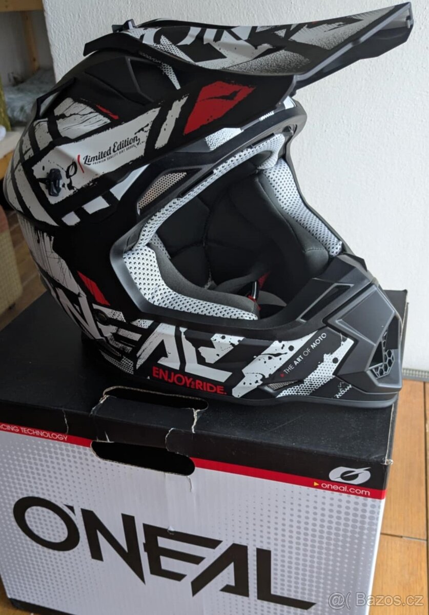 Prodám novou helmu ONEAL Glitch - 3