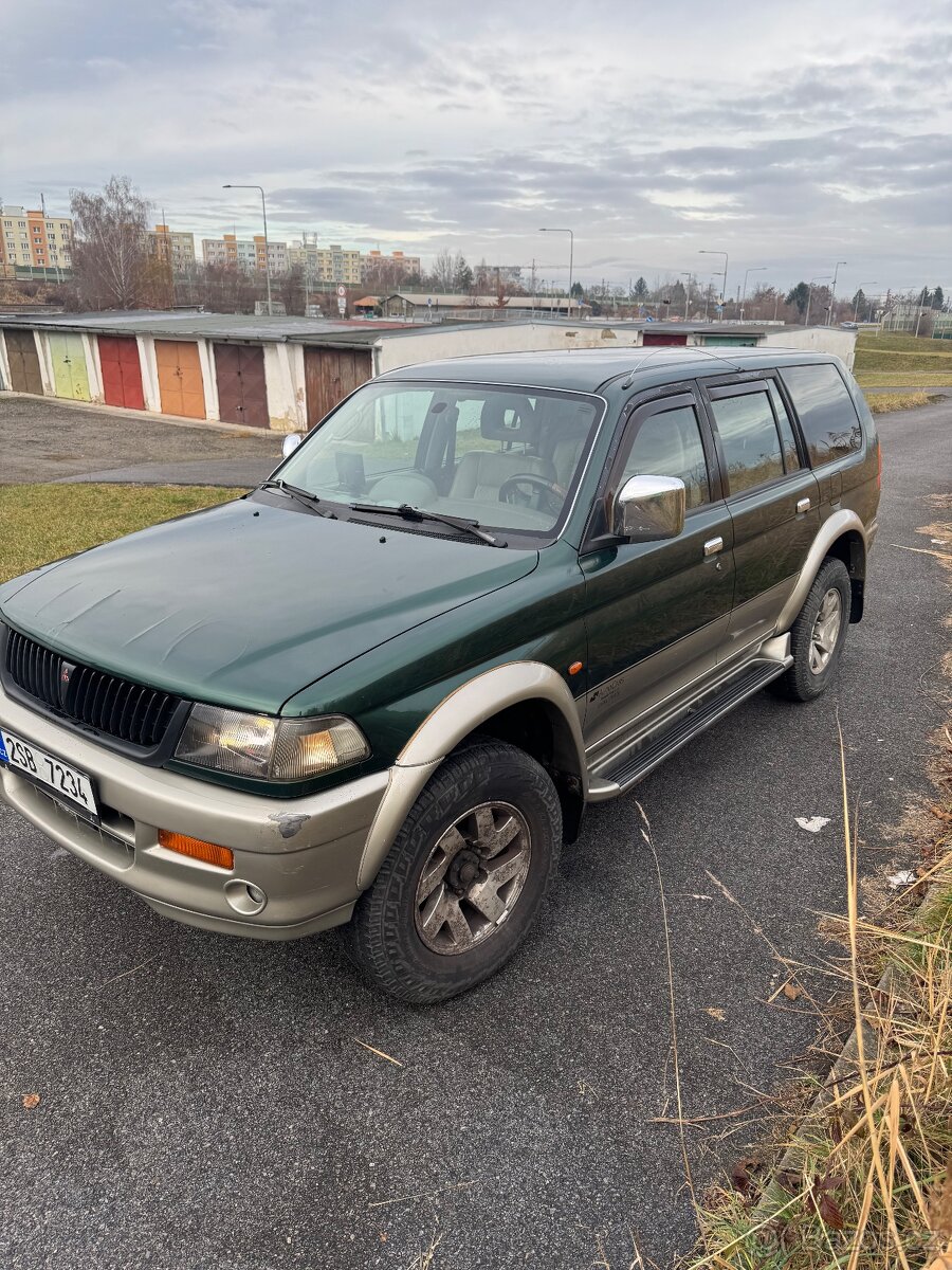 Mitsubishi Pajero Sport - 3