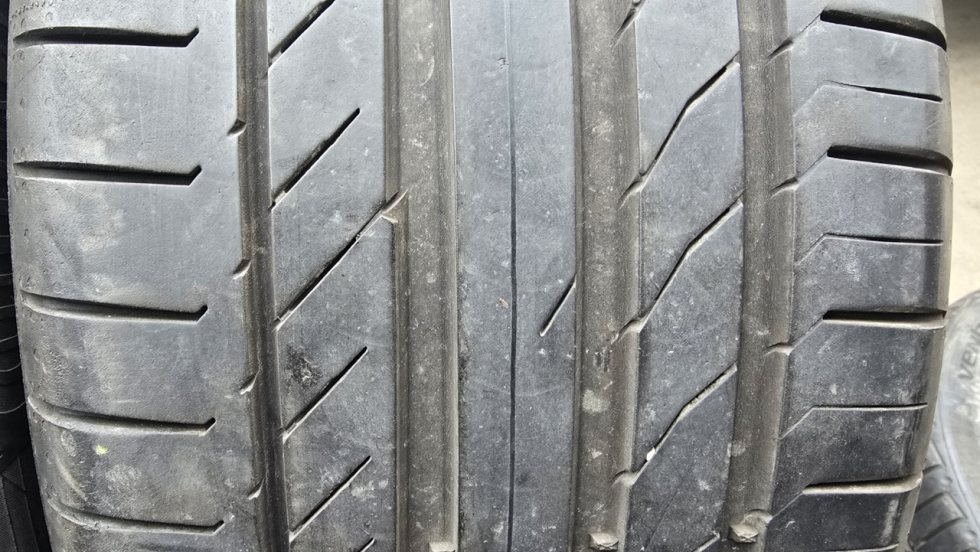 Letní pneu 255/40/20 Continental - 3