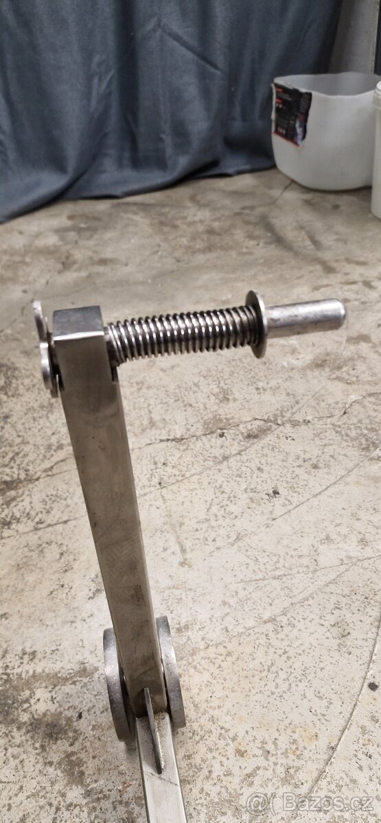 Stojan na motorku - 3