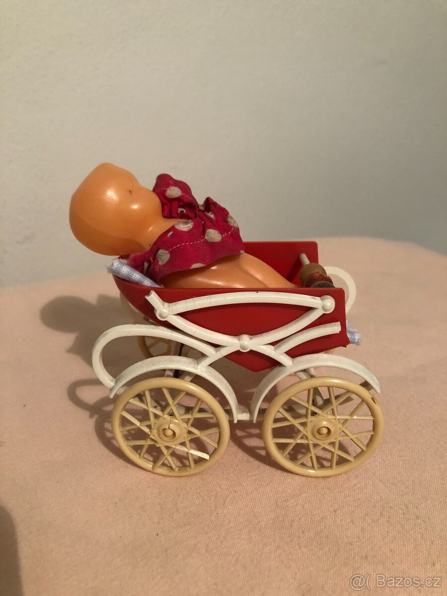Retro mini kočárek Igra, panenka - 3