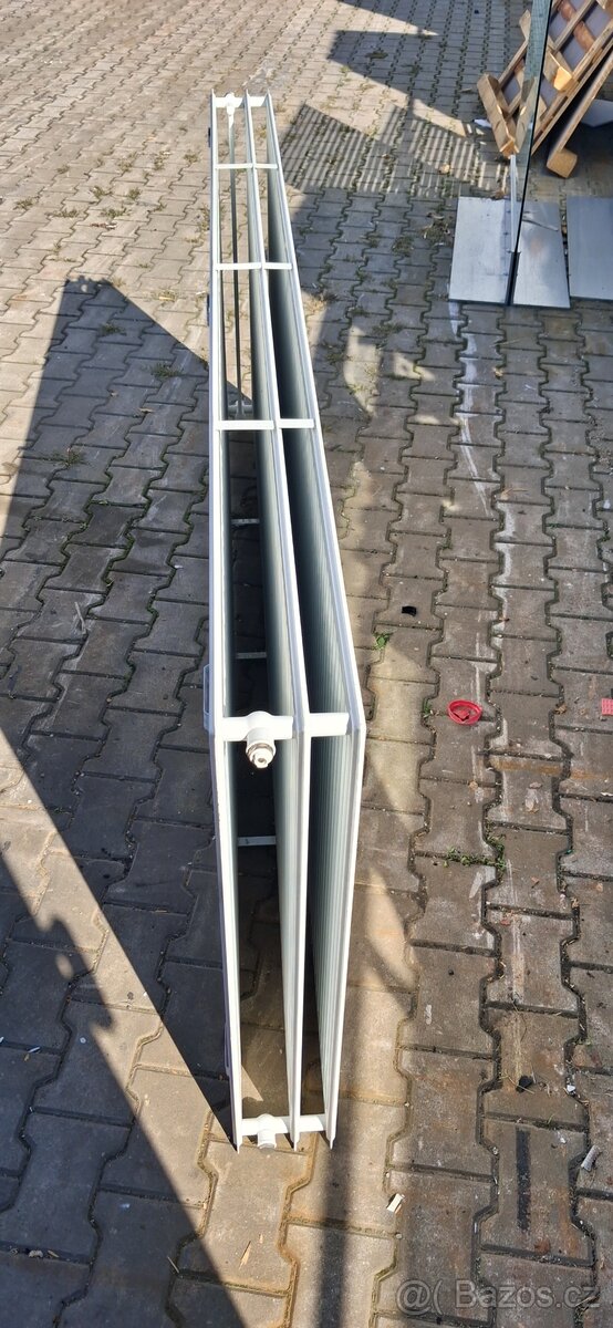 Prodam velky 3 zebrovy plochy radiator - 3