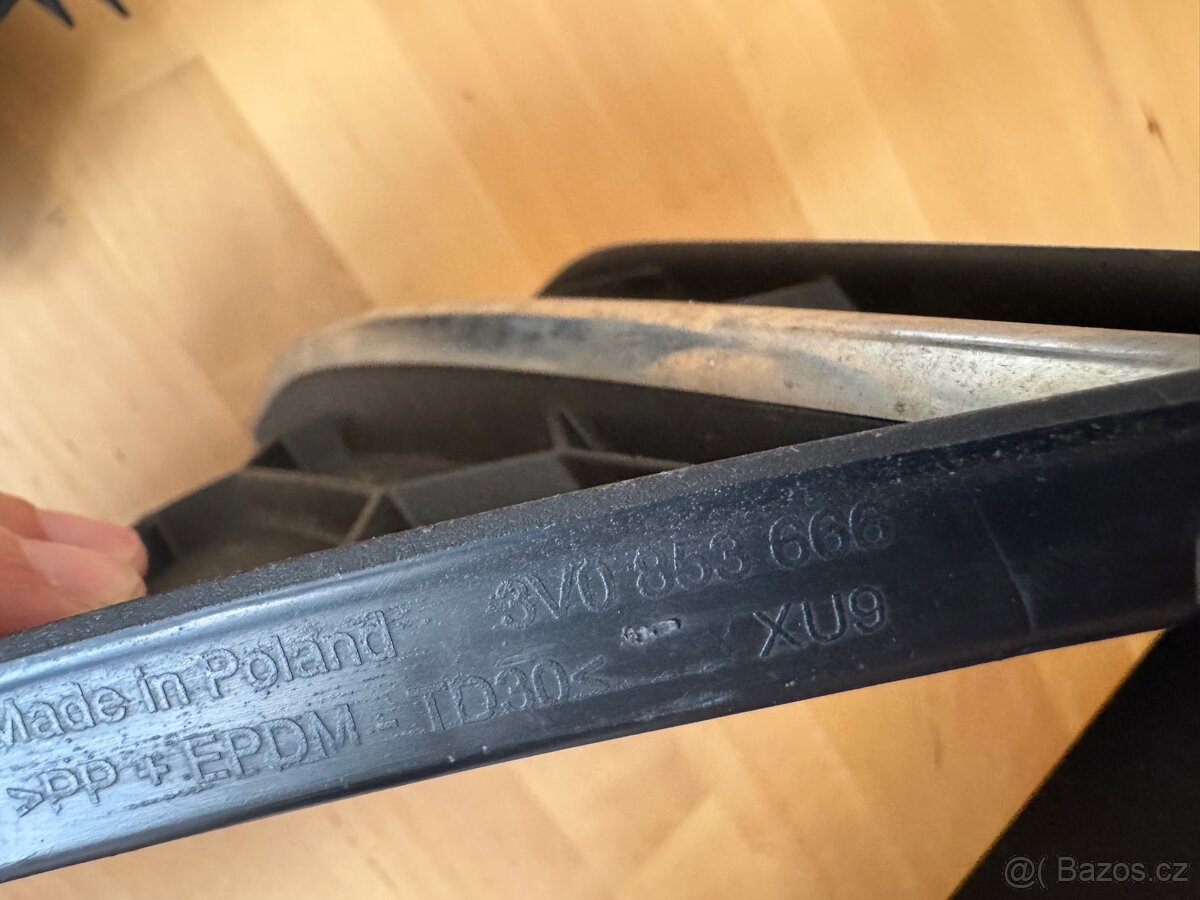 Přední mřížky nárazníku Škoda Superb III – levá + pravá - 3