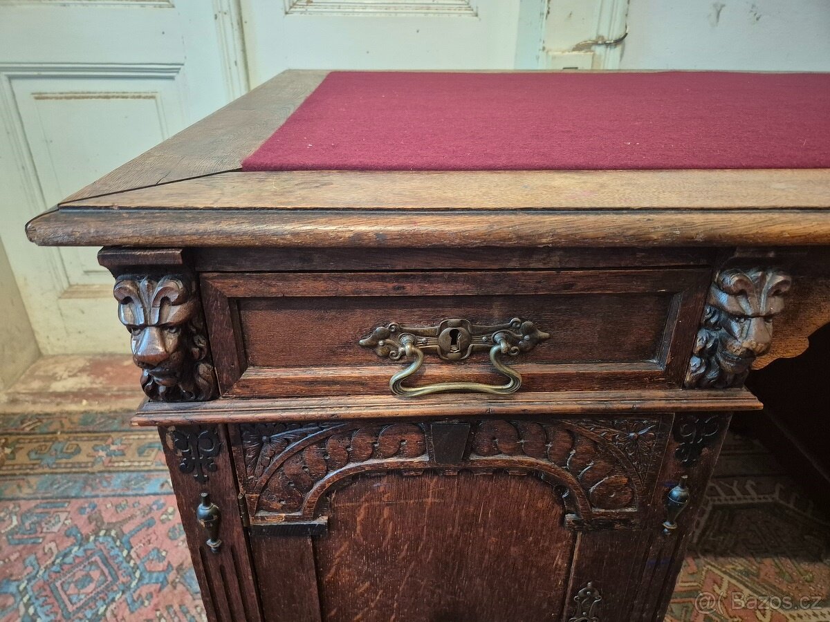 Starožitný psací stůl s bohatým řezbářstvím - Prostorový - 3