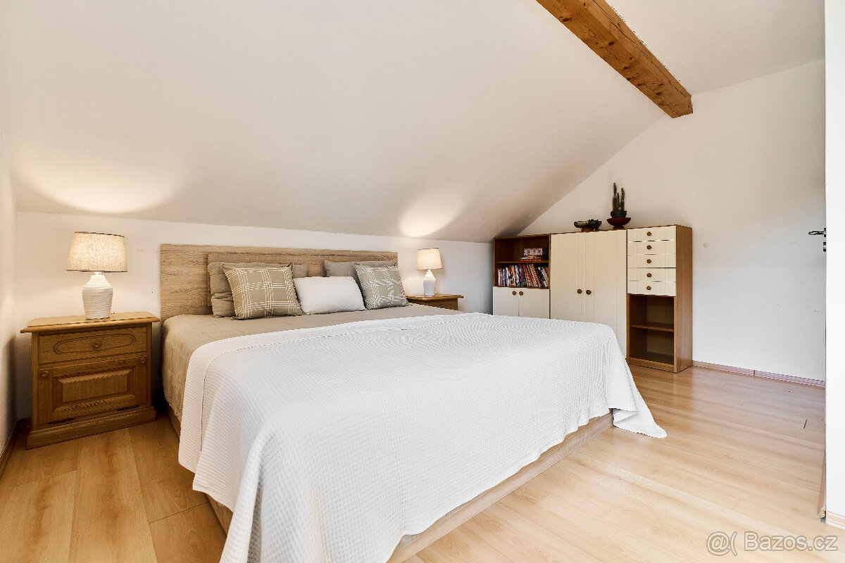 C. K JEDNÁNÍ Prodej RD 4+kk se dvěma koupelnami Val.Polanka - 3