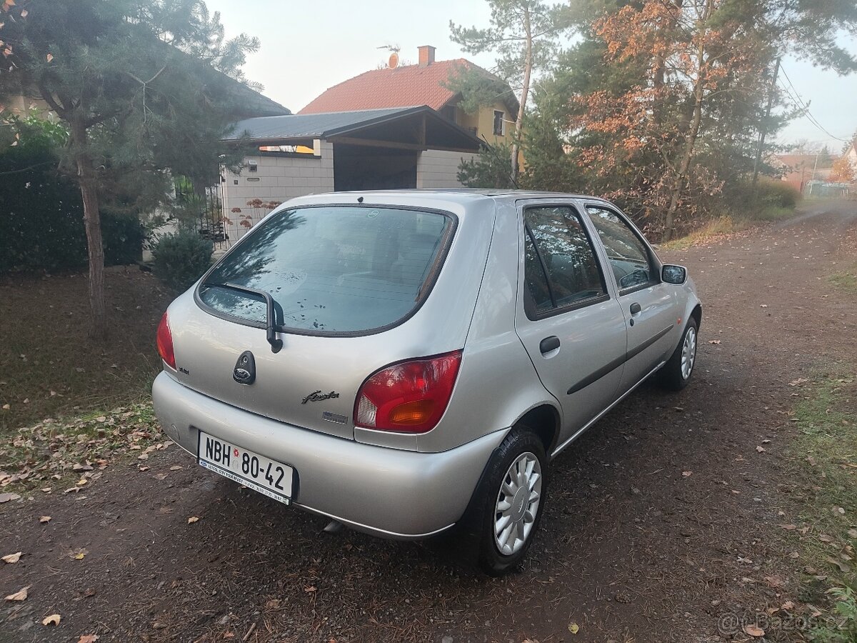 FORD FIESTA 1,3i 1.MAJITEL 81t.km - 3