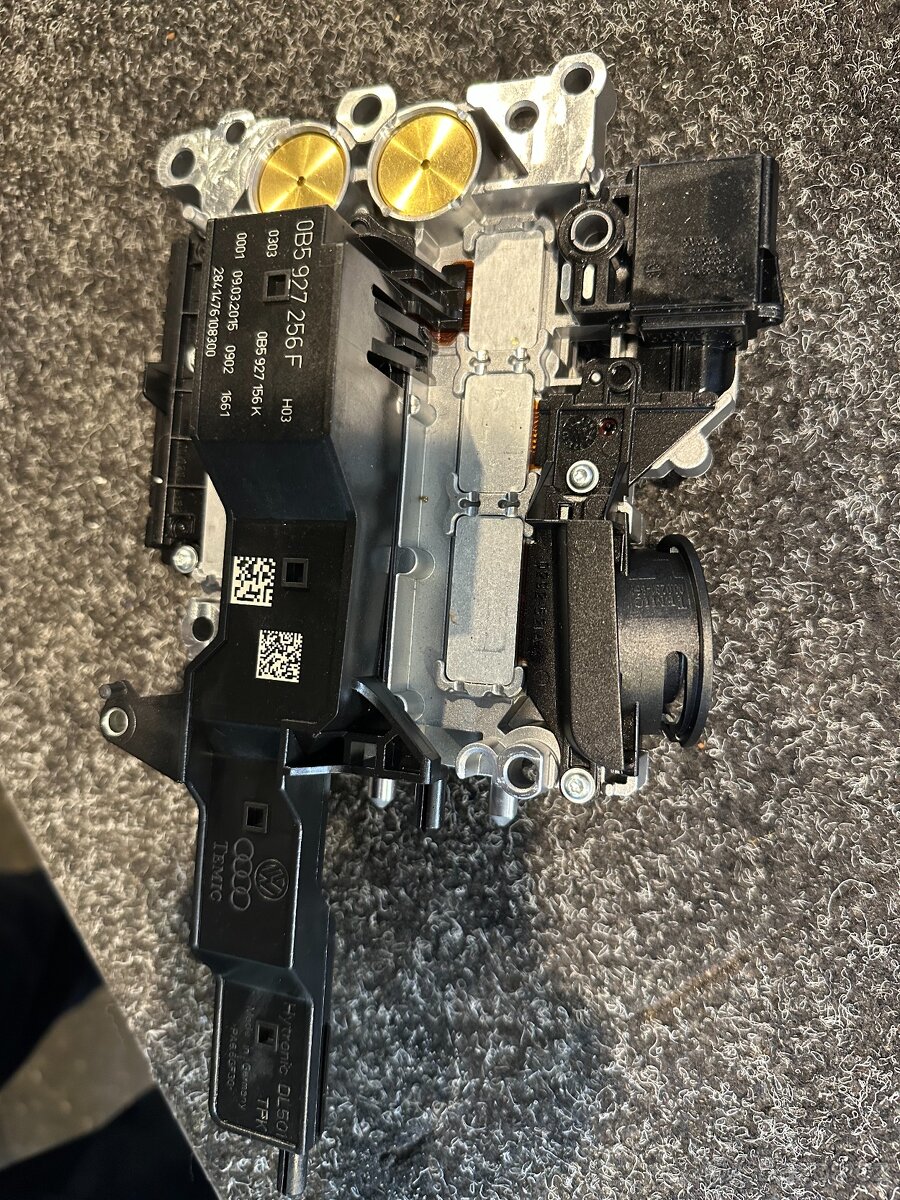 AUDI S-Tronic řídící jednotka TCU 0B5 DL501 0B5927256F - 3