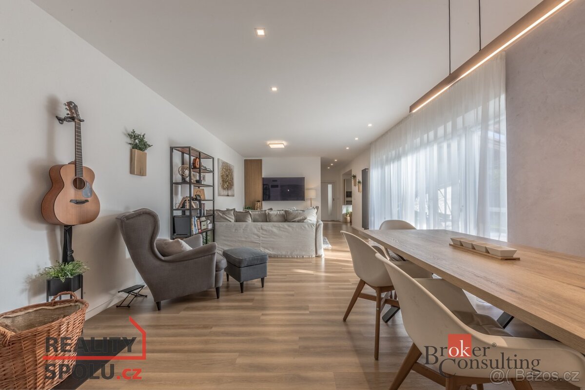 Prodej, domy/rodinný, 291 m2, U Rybníka 2/2, 25064 Zlonín, P - 3