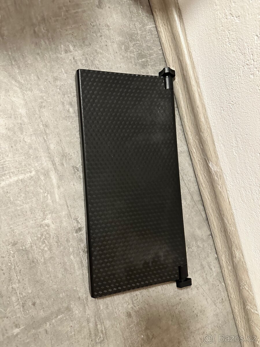 Televize Samsung se set-top boxem a poličkou - 3