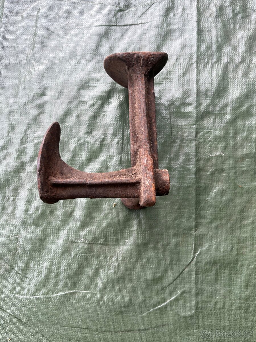 Ševcovské litinové kopyto - 3