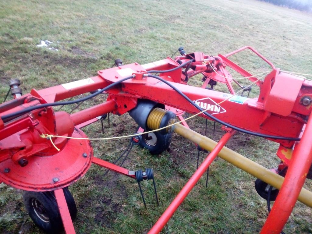 Obraceč sena a píce KUHN GF 5000 - 3