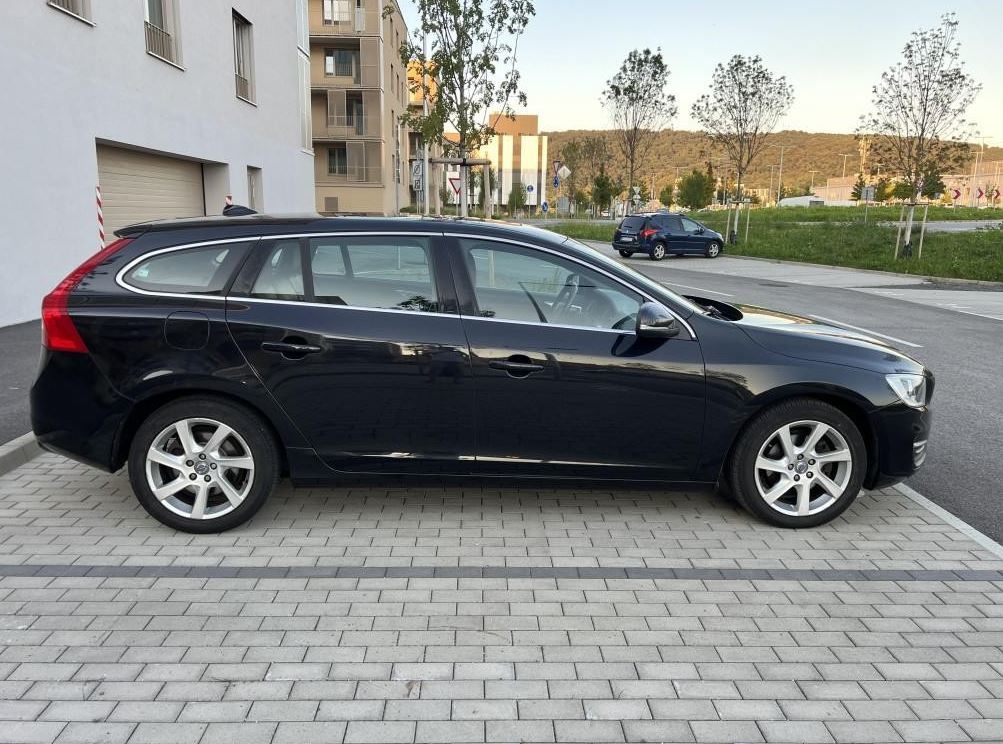 Volvo V60 Combi 84kw Manuál - 3