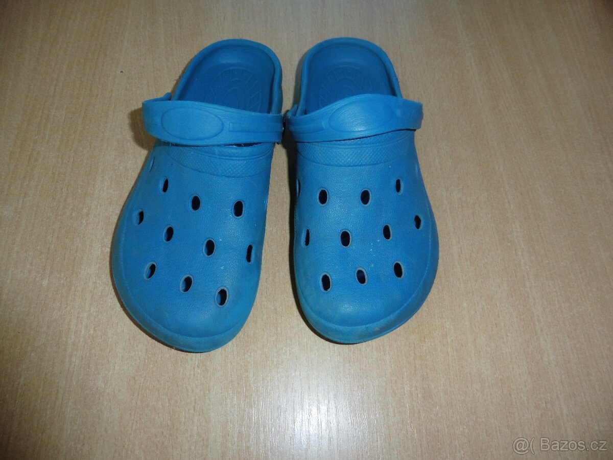 Tyrkysově modrá gumová obuv vel. 33 - 3