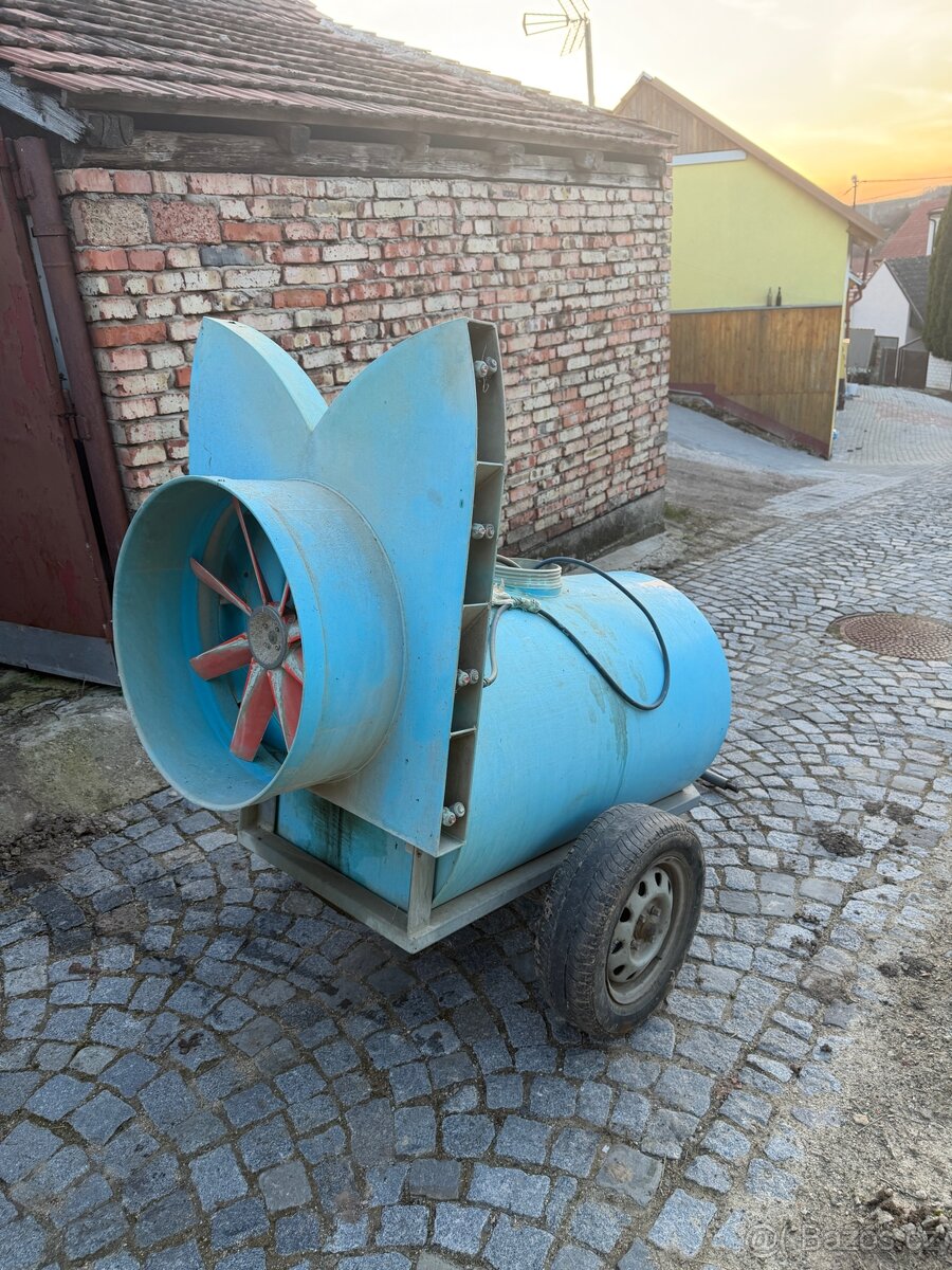 Postřikovač 600L - 3