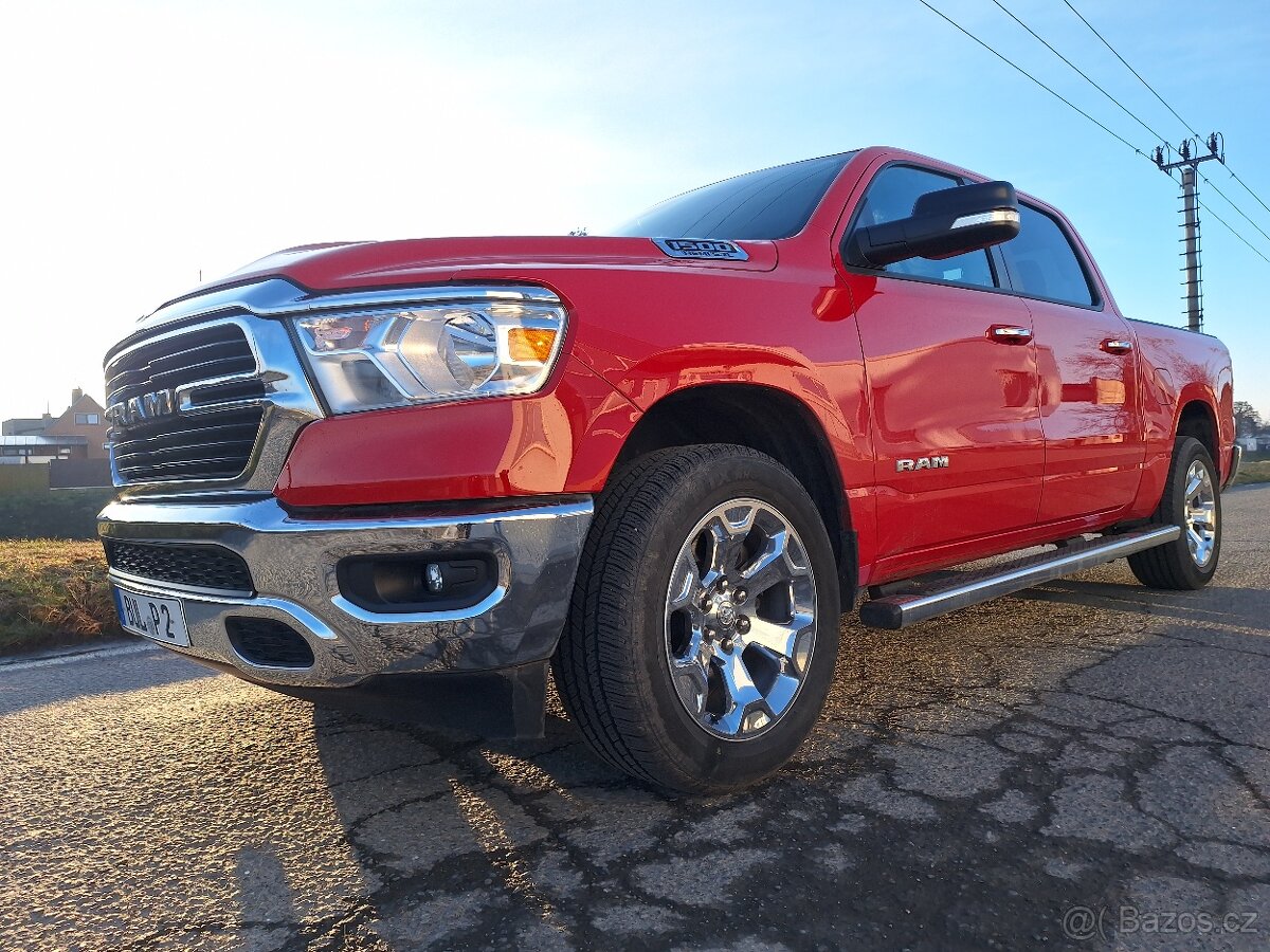 Dodge RAM 1500. 5.7 Hemi r .2019. Pouze 23.000km - 3