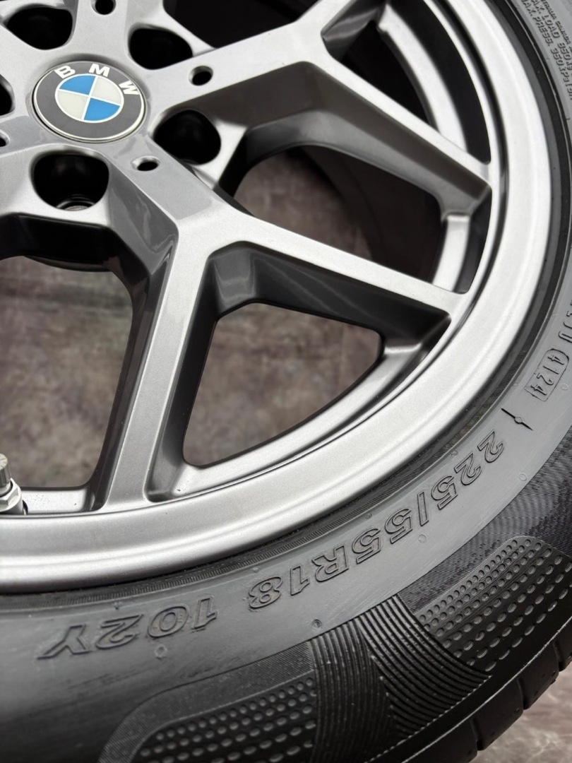 Letní alu kola BMW 5 G60 G61 style 932 225/55R18