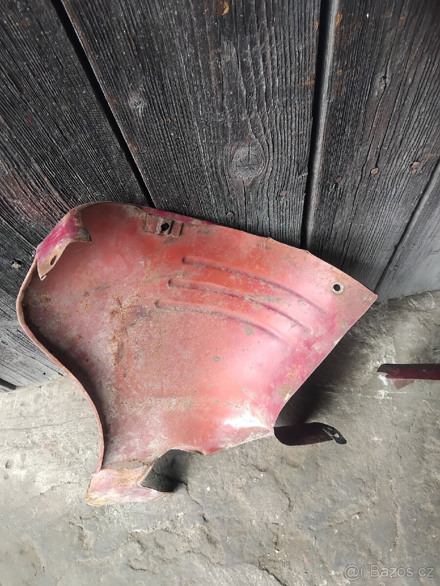 podsedlové plechy pařez 550 - 3