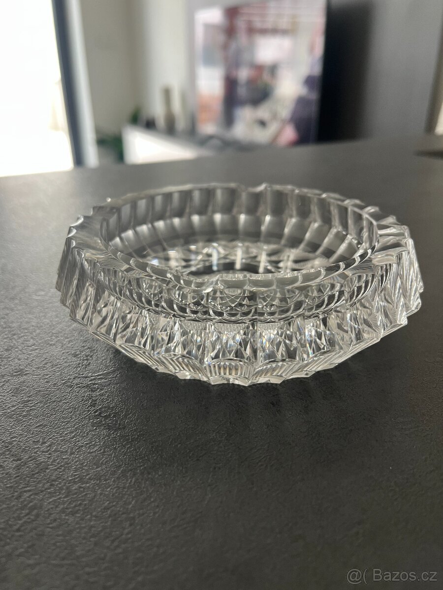 Broušený popelník - 3