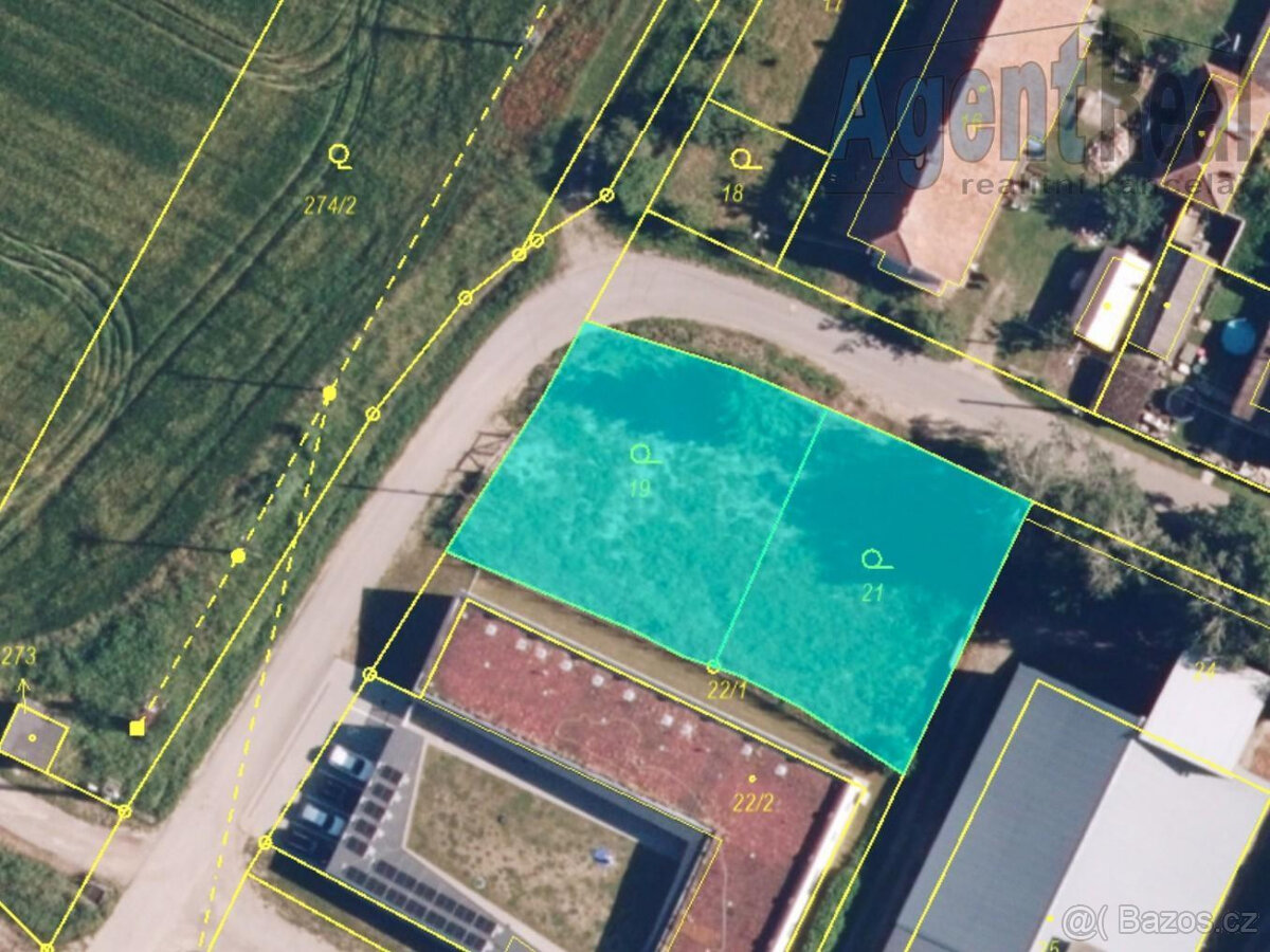 Stavební pozemek v obci Králová - 3