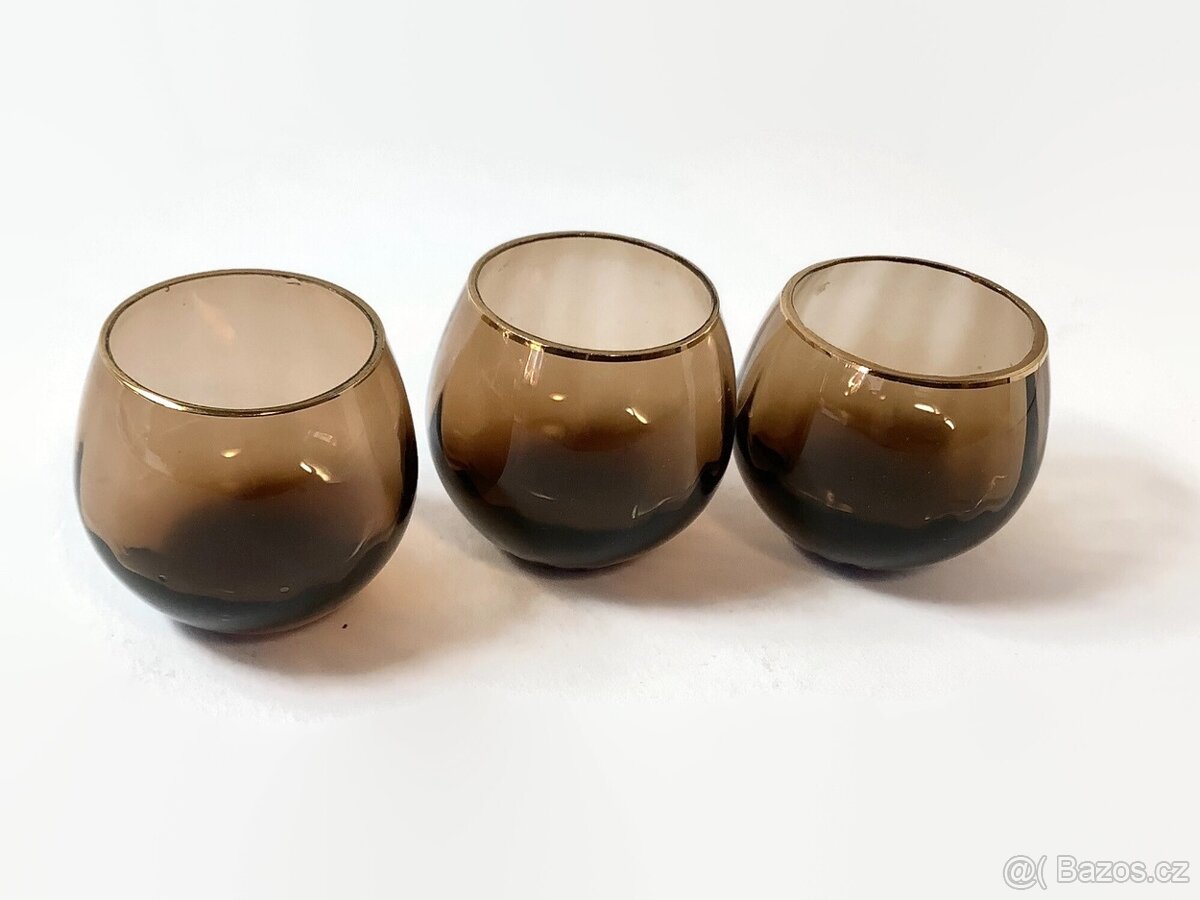 Sada panáků z barevného bohémského skla 20.století - 3