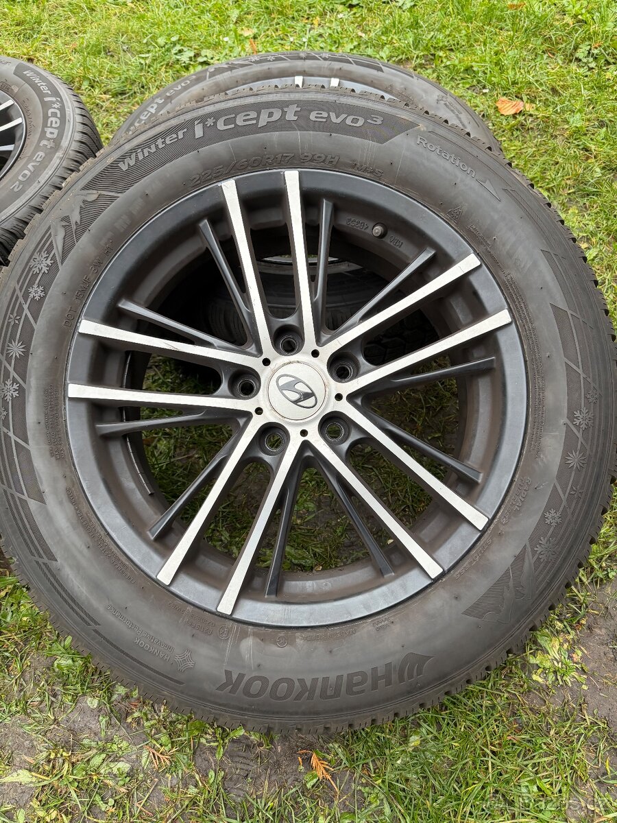 Zimní alu kola 5x114,3 225/60R17 - 3