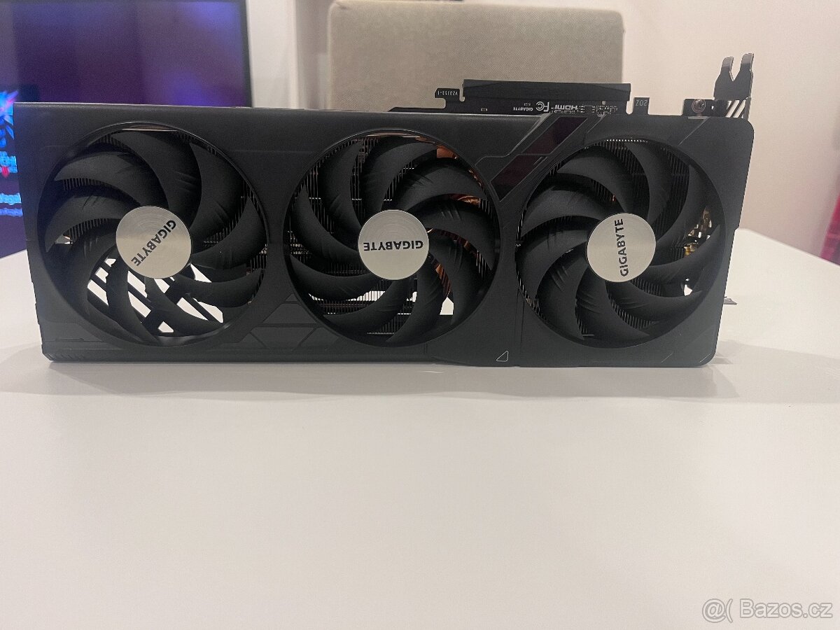 NVIDIA GeForce RTX 4070 Ti SUPER – Gigabyte Windforce MAX OC - 3