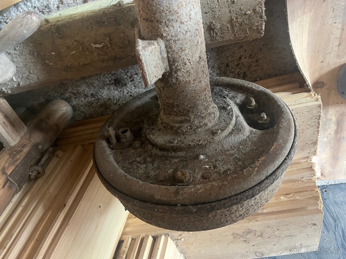 GAZ 69 - zadní náprava - 3