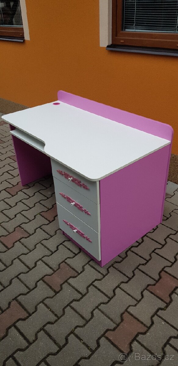 Počitacovy stul - 3