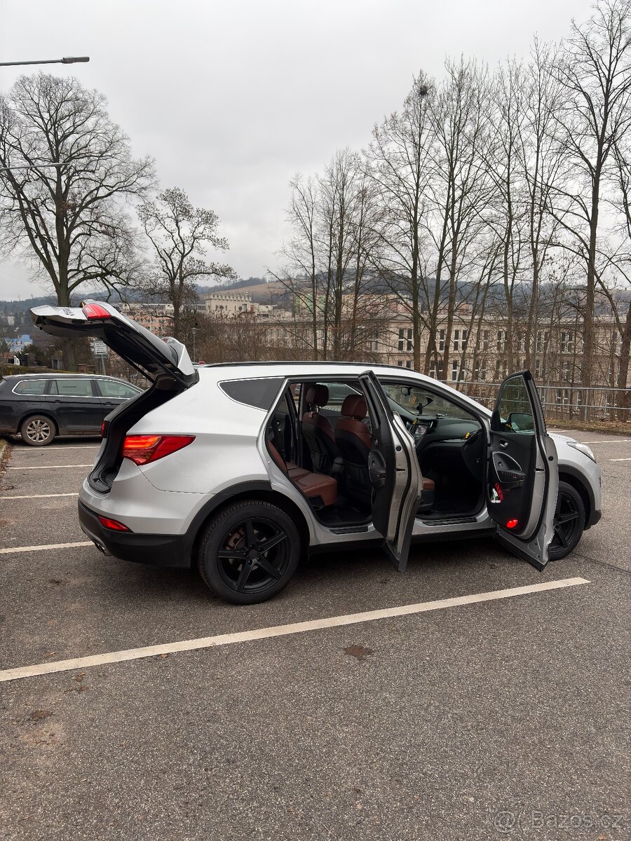 Hyundai Santa Fe - 3