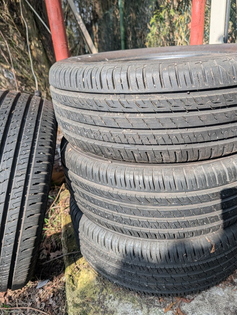 BARUM BRAVURIS 205/55 r16 - 3