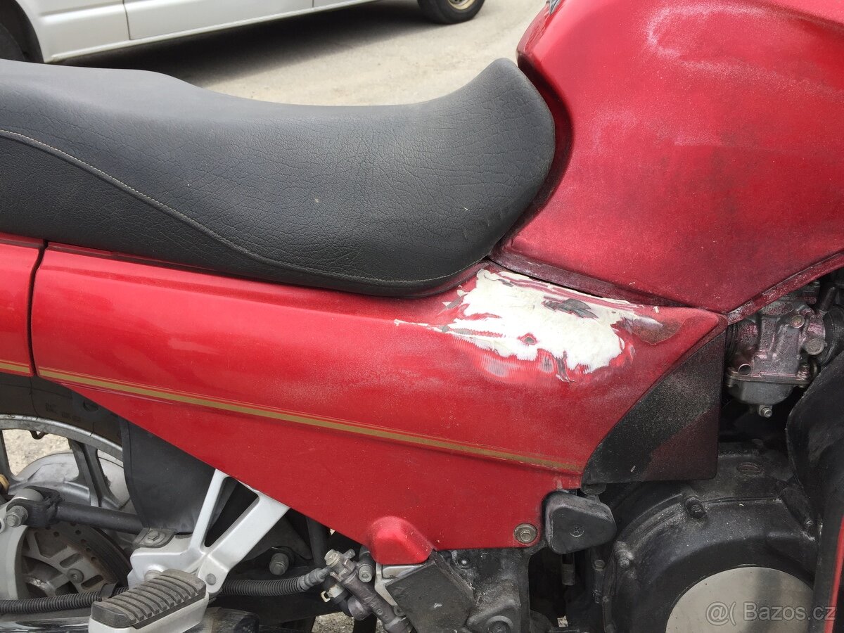 Kawasaki GTR 1000 - 3