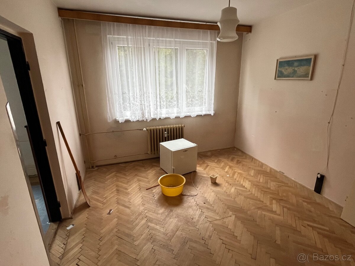 Byt 3+1 ROTAVA VOLNÝ IHNED - 3