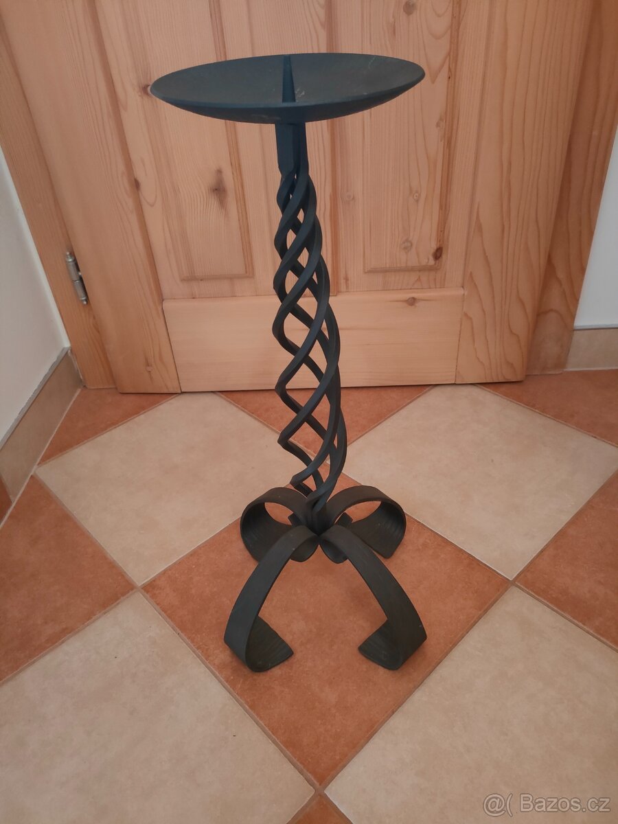 Kovaný svícen - 3