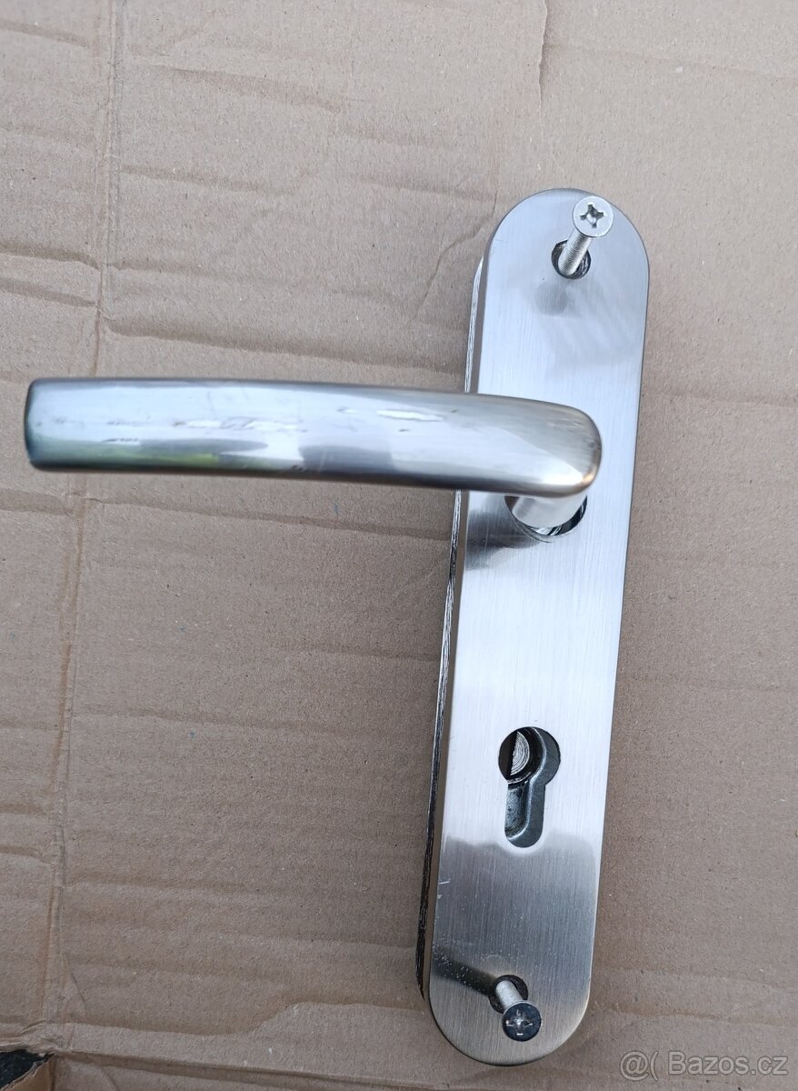 Bezpečnostní dveřní kování - 3