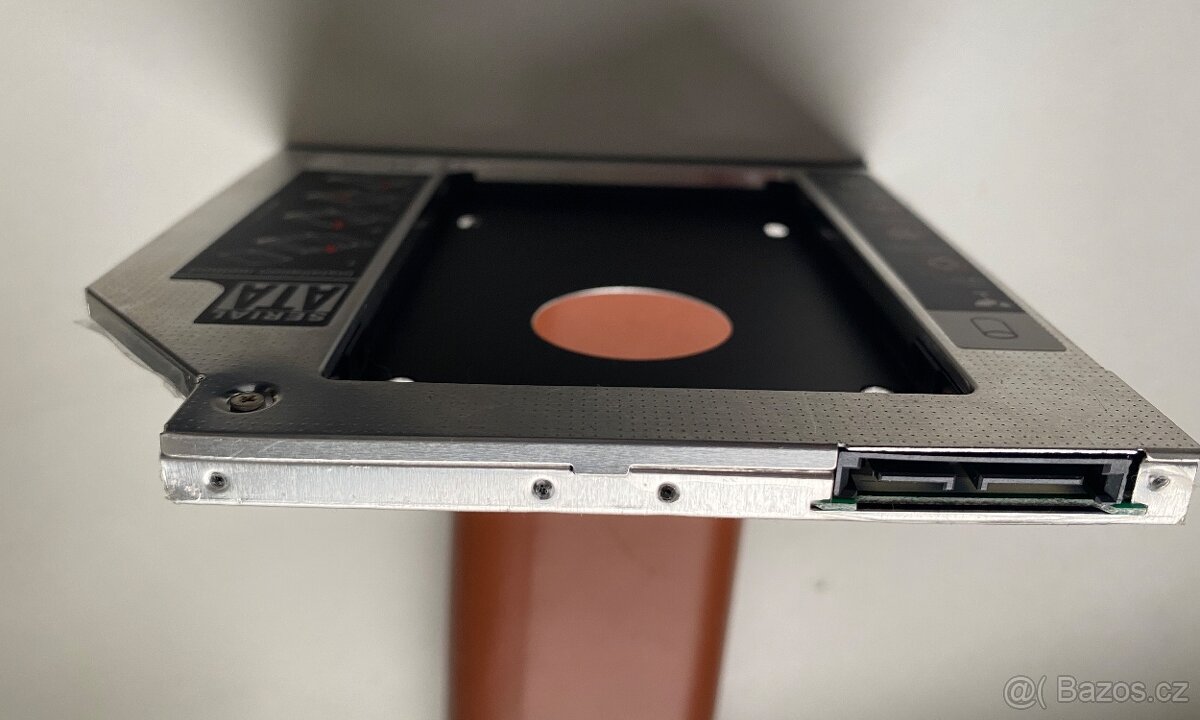 Rámeček nahrazující NTB mechaniku 5.25"->2.5" - 3