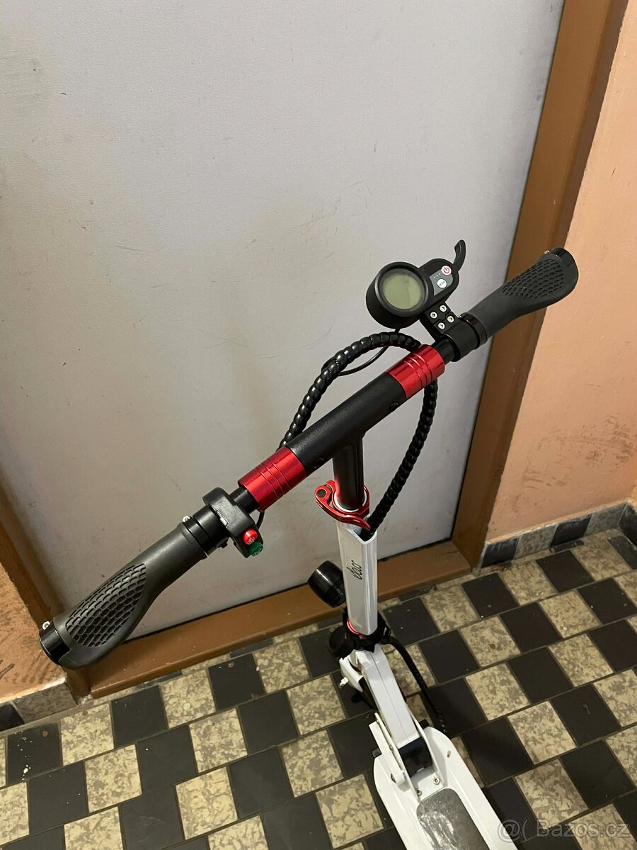 Elektrická koloběžka City Boss - 3