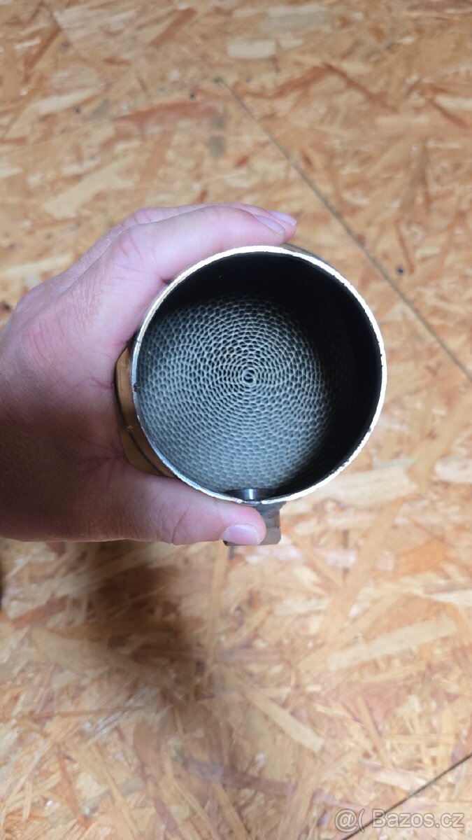 Závodni Katalizátor - 3