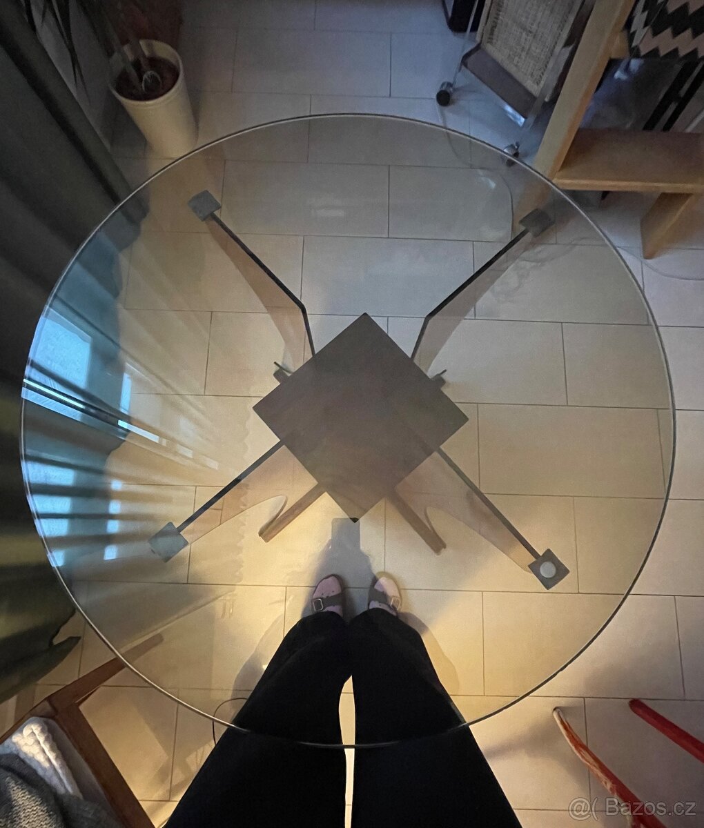 Skleněný kulatý stůl - 3