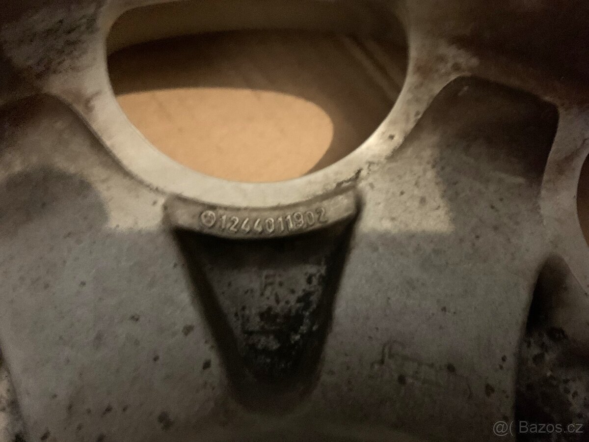 alu Mercedes-Benz w124 orig. r15 1ks - 3