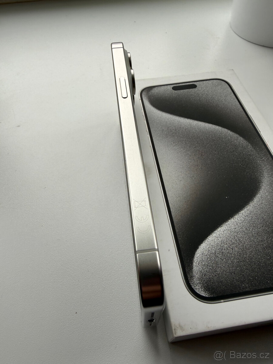iPhone 15 PRO MAX 256 GB - Top stav - 100% kondice baterie - 3