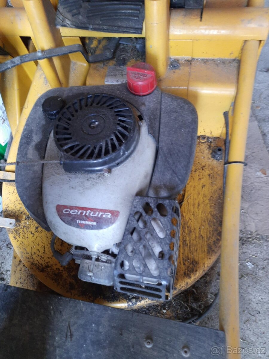 Prodám sekací traktůrek na trávu - 3