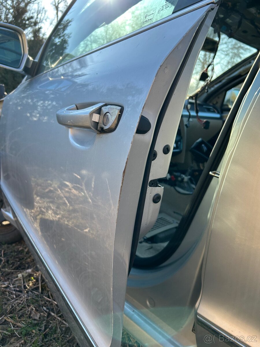 Levé přední dveře Škoda superb 2 - 3