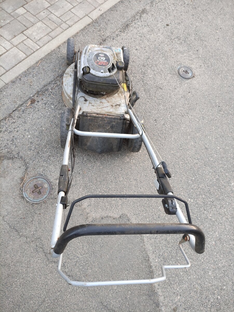 Sekačka na trávu - 3