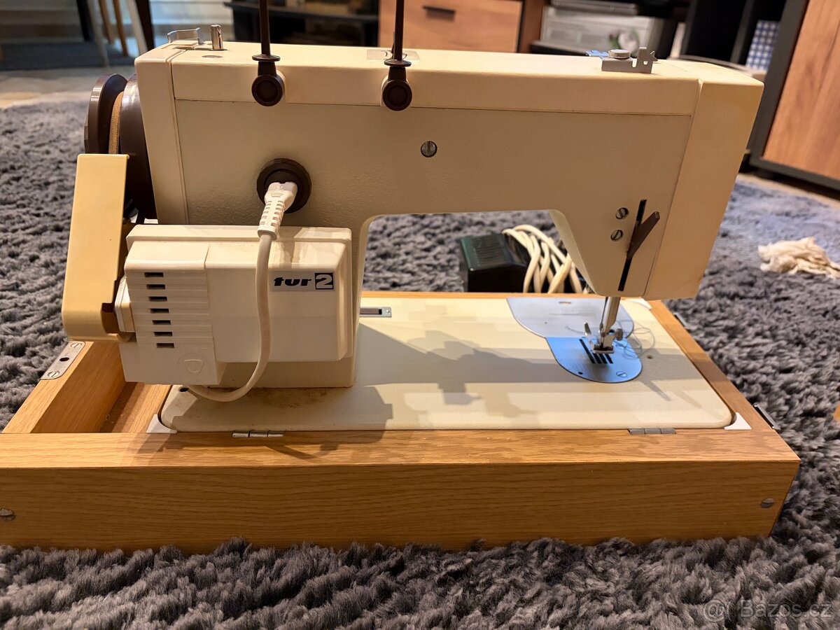 Šicí stroj - 3