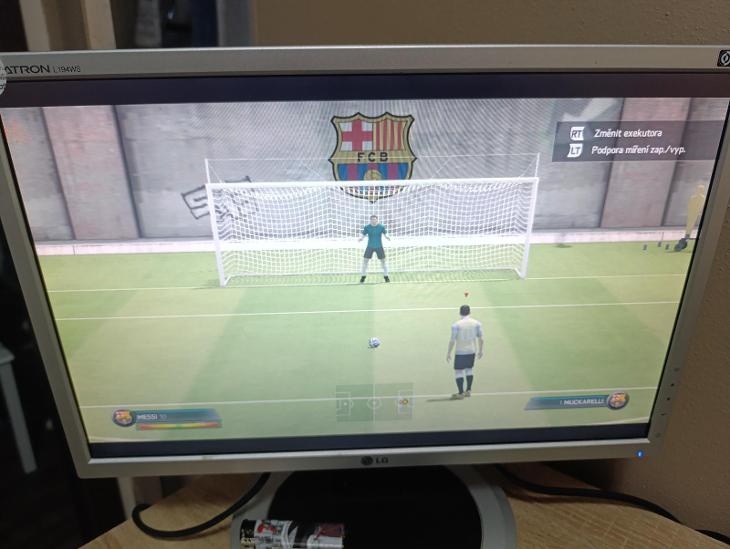 Xbox 360E 500Gb + 6her + Kinect - 3